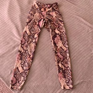 Women’s Old Navy activewear XS elevated legging